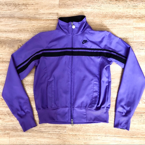 Light Nike Jacket - Picture 1 of 4